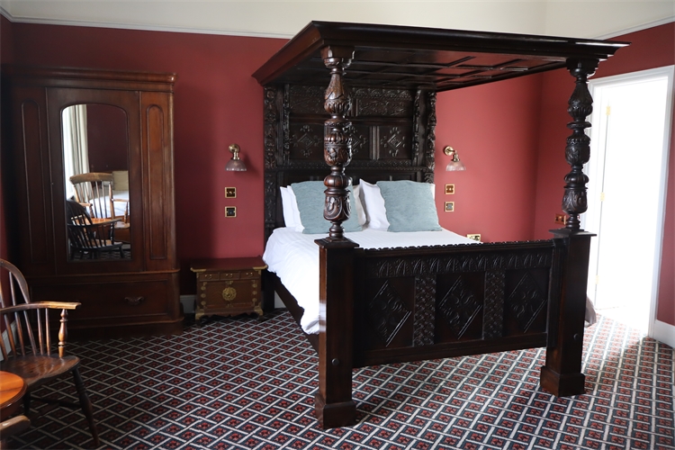 King Charles Suite